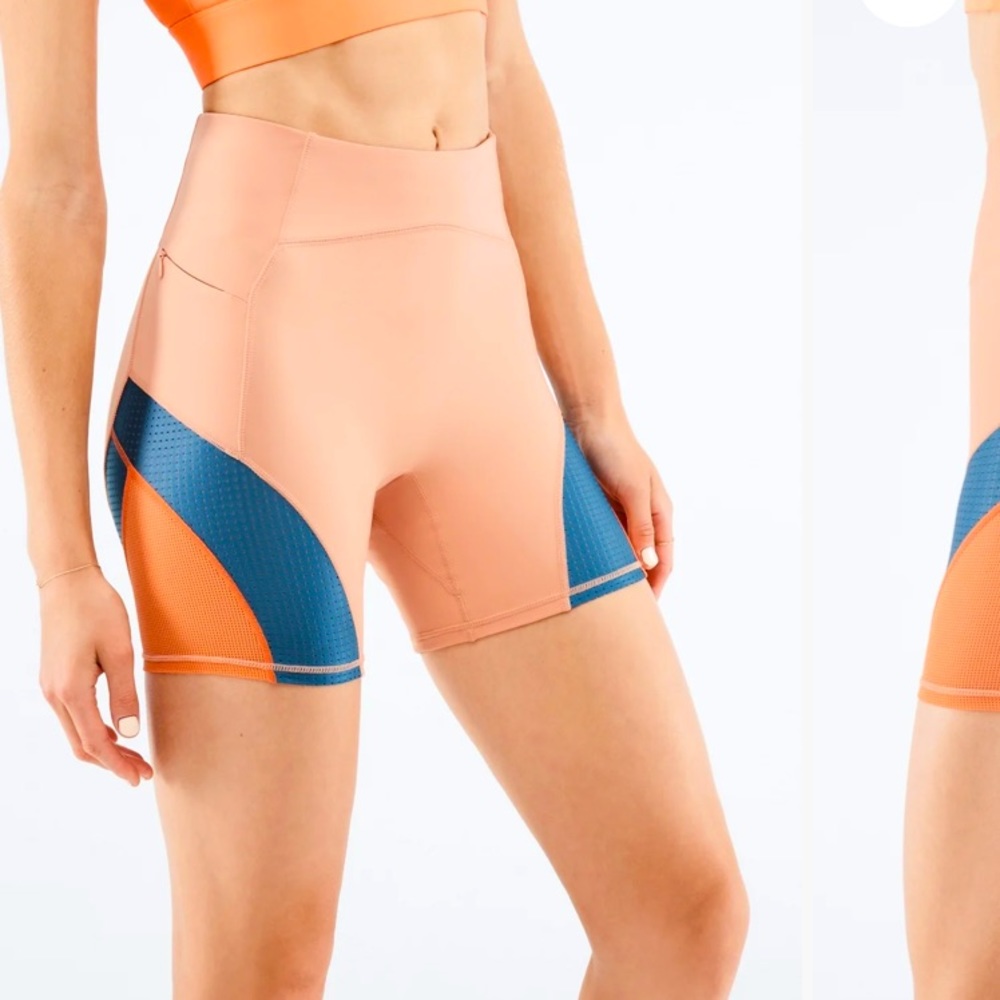 Fabletics High-Waisted Motion365® Run Short 6" Birchwood/Real Teal/Orange Size M